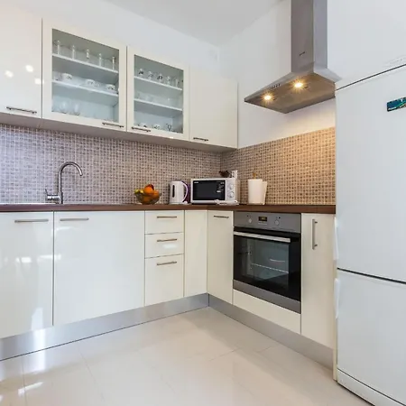 Drago 2br Apt. In Old Town *