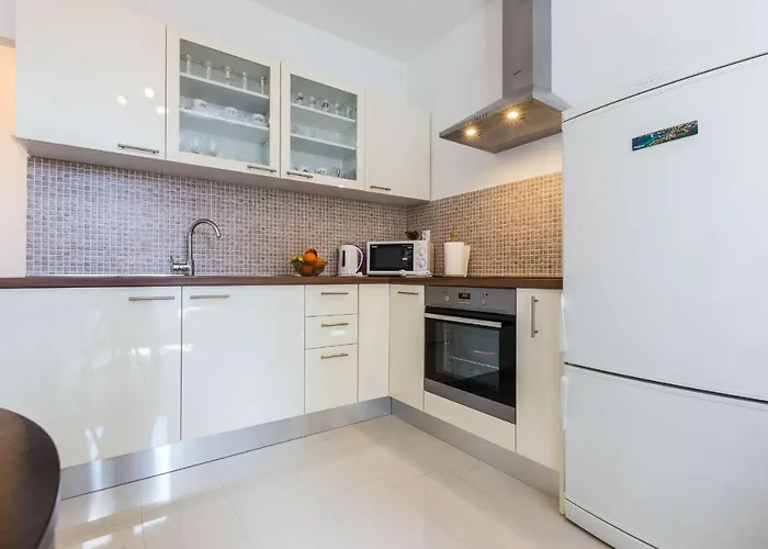 Drago 2br Apt. In Old Town *