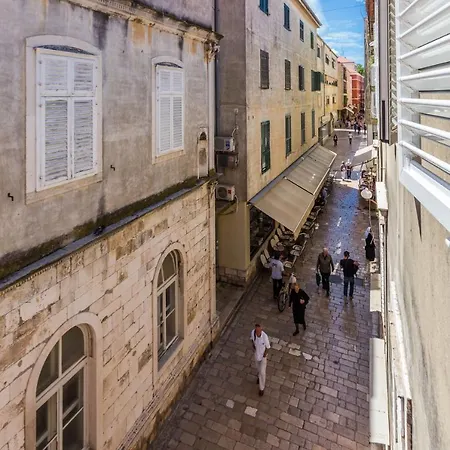 Drago 2br Apt. In Old Town Appartement