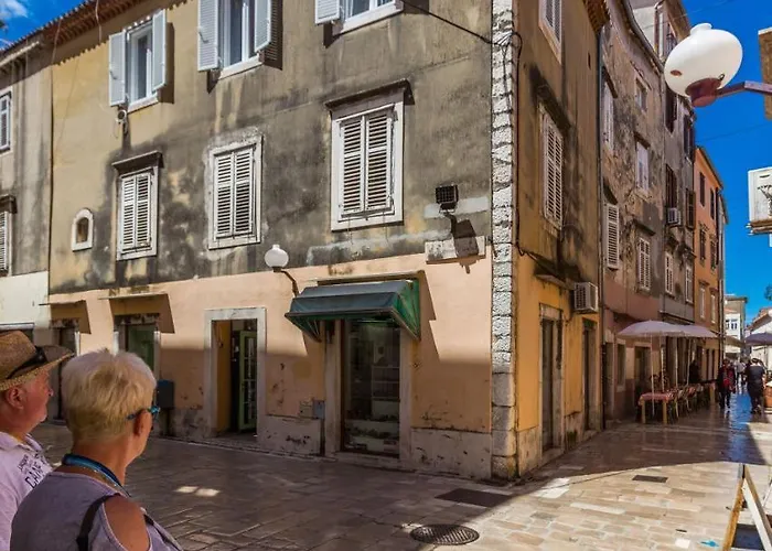 Drago 2br Apt. In Old Town