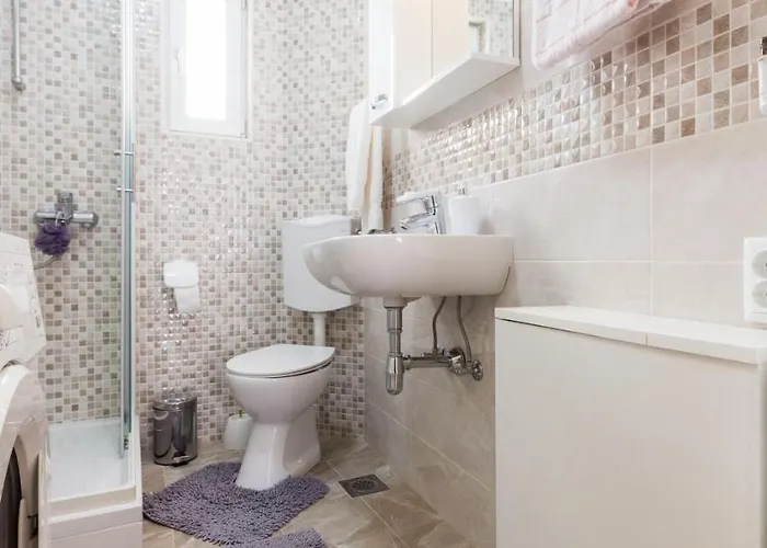 Drago 2br Apt. In Old Town *